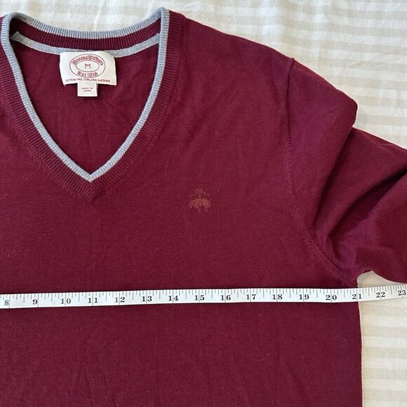 Vintage Brooks Brothers Sweater Mens Sz M Burgundy 100% Merino Wool V Neck - Picture 8 of 9